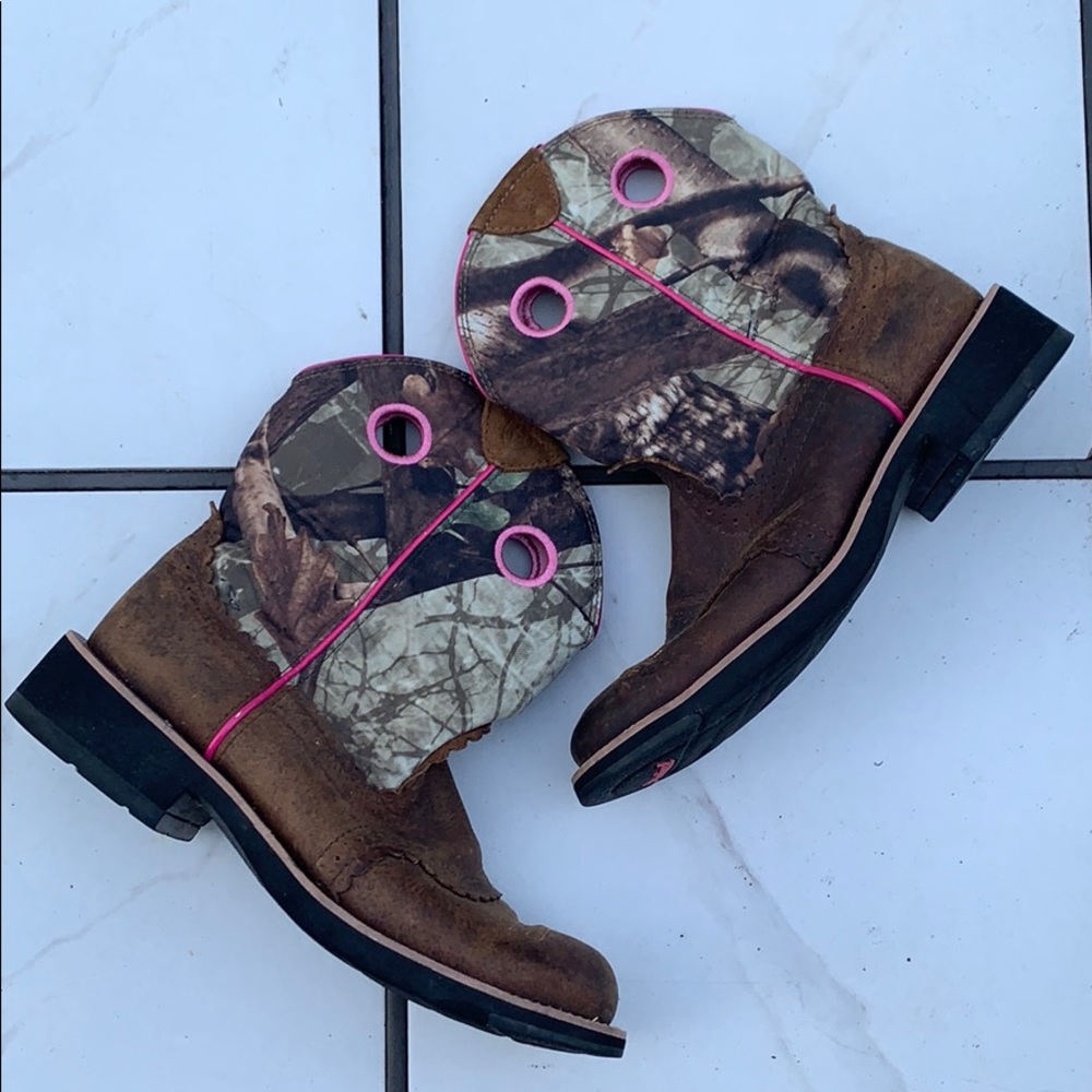 Ariat: Pink Camo Work Boot